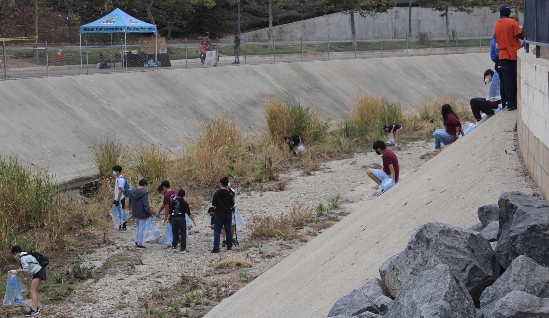 Coastal Cleanup Day volunteers